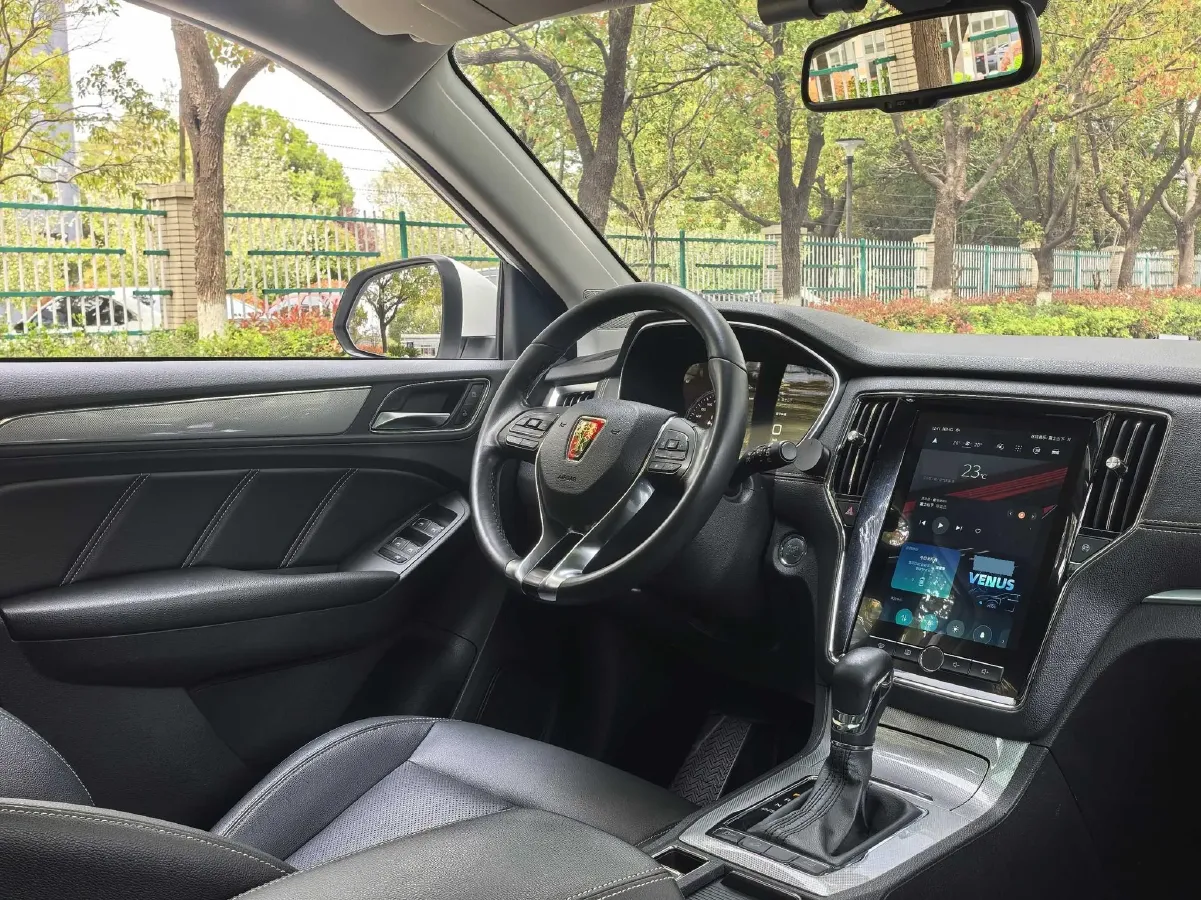 2018 Roewe RX5 2.0T 220HP L4 6DCT,autocango,china used car exporter,china ev exporter,chinese used car exporter,chinese used ev exporter