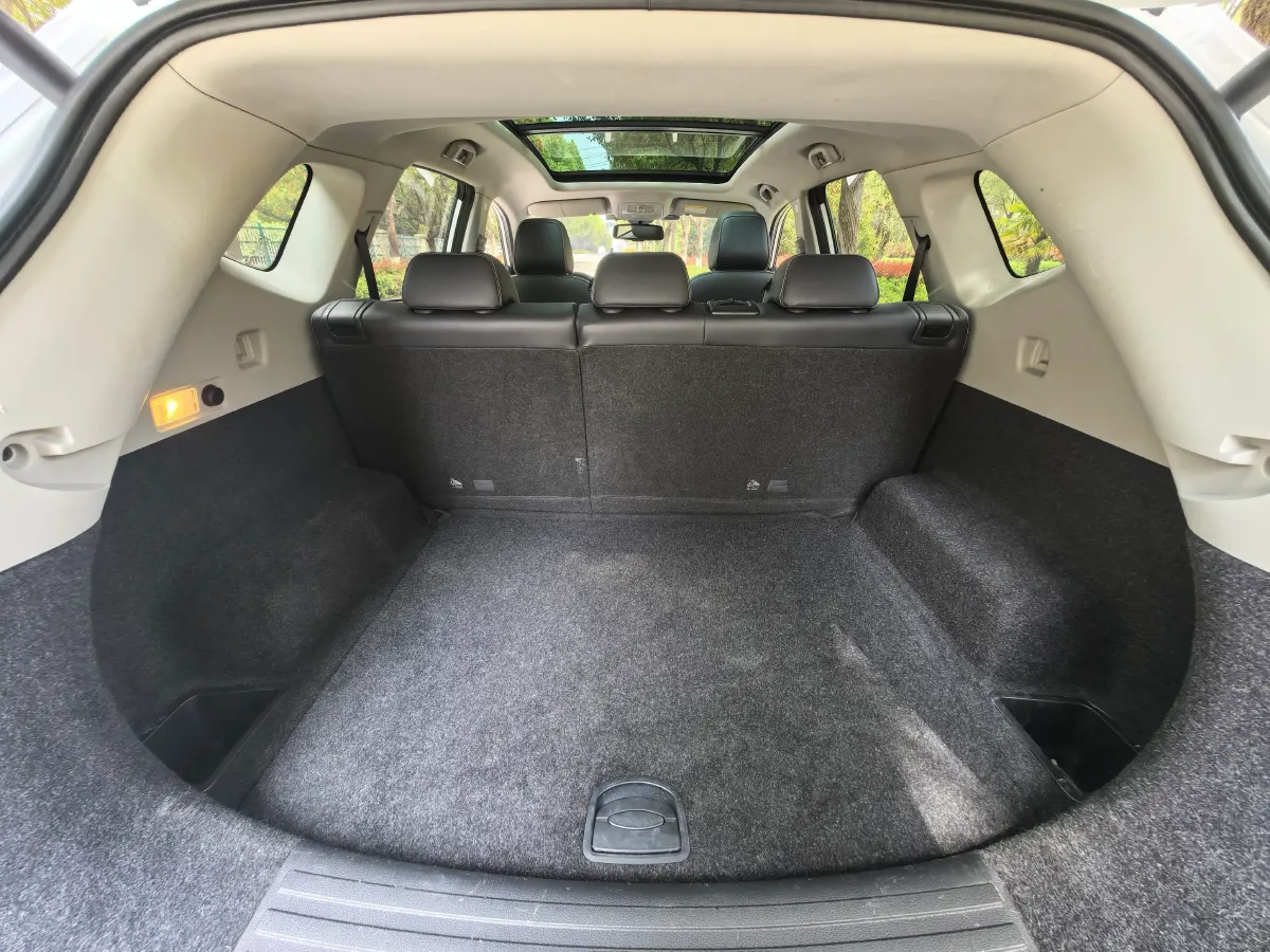 2018 Roewe RX5 2.0T 220HP L4 6DCT,autocango,china used car exporter,china ev exporter,chinese used car exporter,chinese used ev exporter