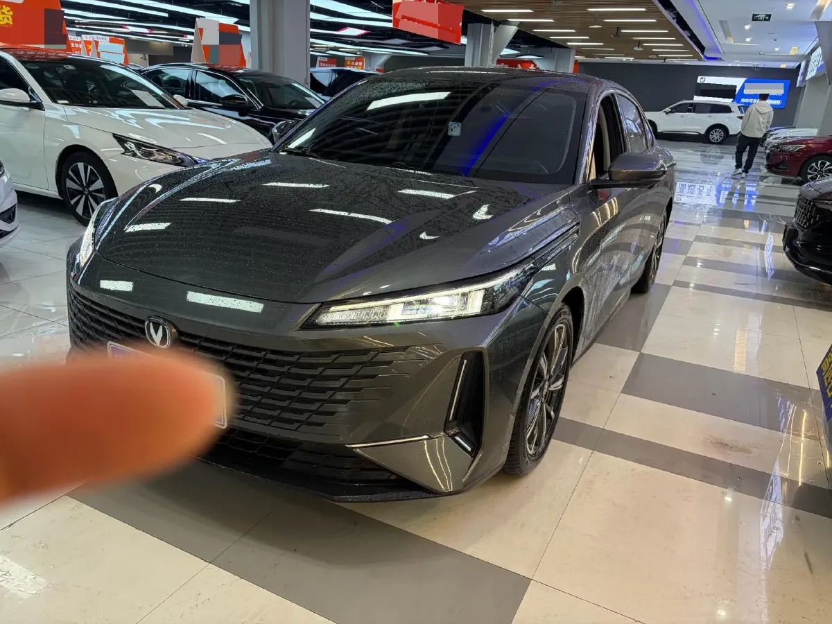 2023 ChangAn Oshan Z6 1.5T 188HP L4 7DCT,autocango,china used car exporter,china ev exporter,chinese used car exporter,chinese used ev exporter