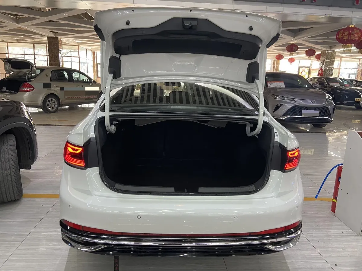 2023 Volkswagen Sagitar 1.4T 150HP L4 7DCT,autocango,china used car exporter,china ev exporter,chinese used car exporter,chinese used ev exporter