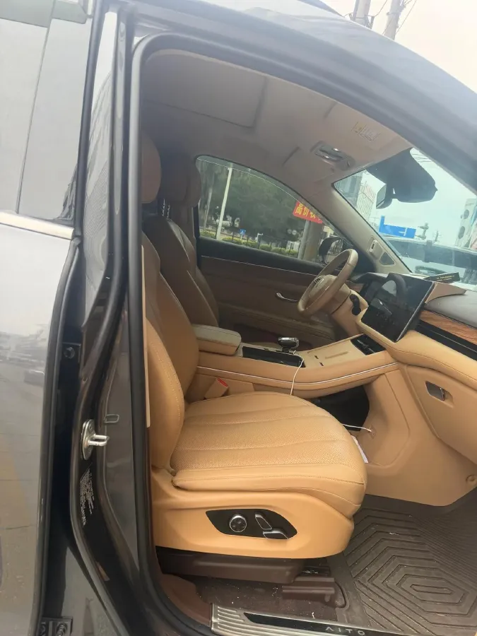 2024 AITO AITO M7 1.5T 152HP L4 REEV 40KWH,autocango,china used car exporter,china ev exporter,chinese used car exporter,chinese used ev exporter