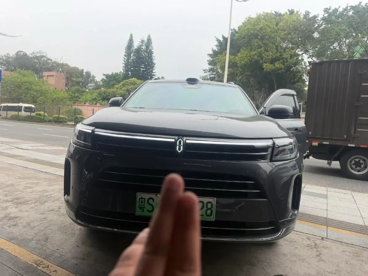 2024 AITO AITO M7 1.5T 152HP L4 REEV 40KWH,autocango,china used car exporter,china ev exporter,chinese used car exporter,chinese used ev exporter