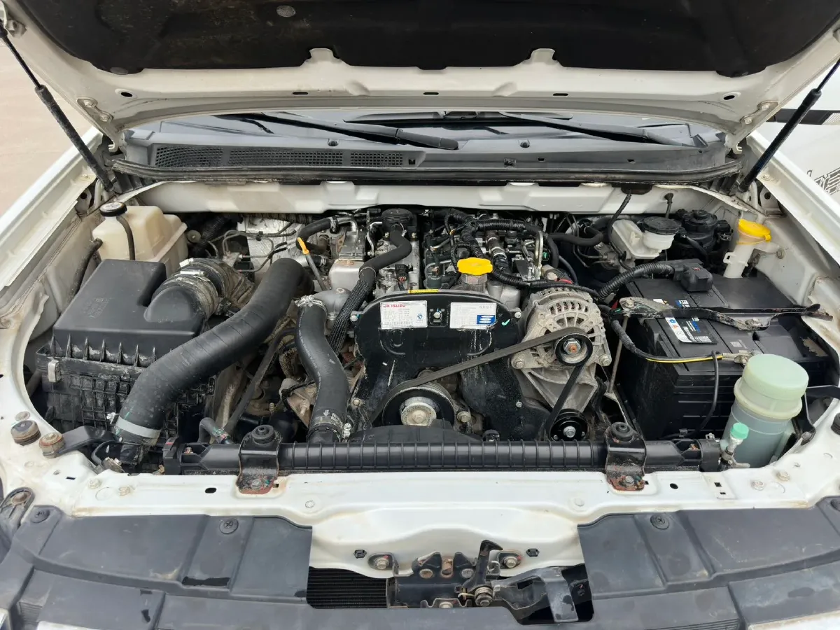 2020 Isuzu LingTuo 2.5T 150HP L4 6MT,autocango,china used car exporter,china ev exporter,chinese used car exporter,chinese used ev exporter