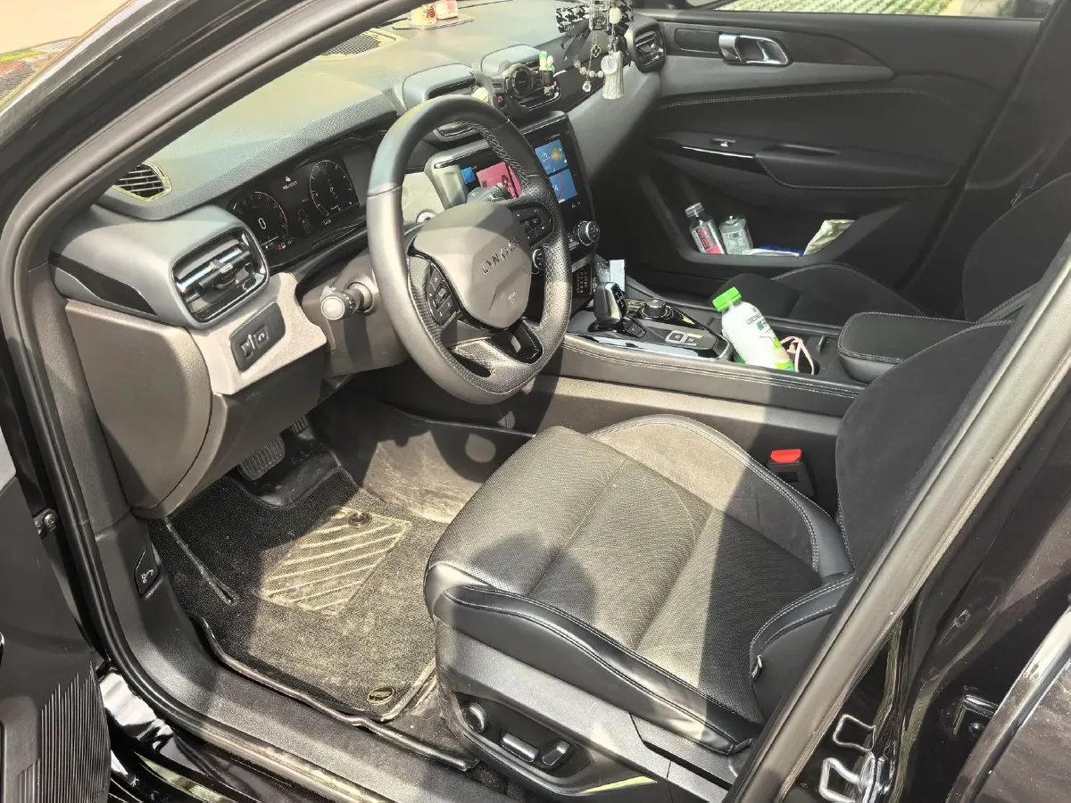 2022 LYNK&CO 03 2.0T 190HP L4 7DCT,autocango,china used car exporter,china ev exporter,chinese used car exporter,chinese used ev exporter