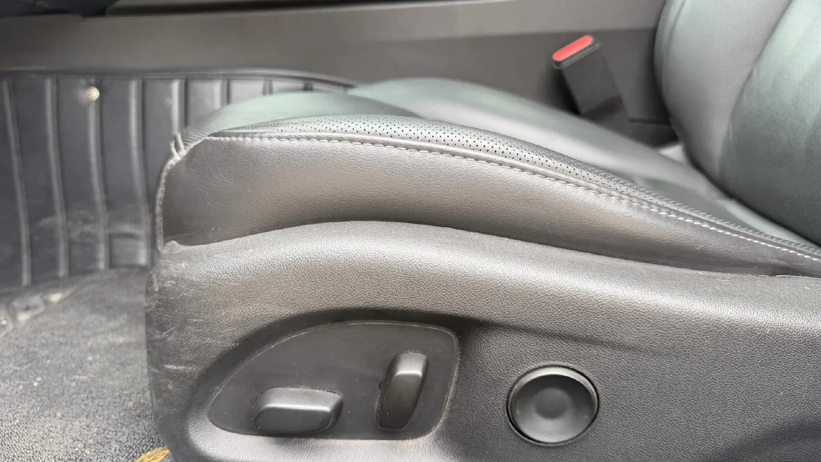 2021 Cadillac CT4 2.0T 237HP L4 8AT,autocango,china used car exporter,china ev exporter,chinese used car exporter,chinese used ev exporter