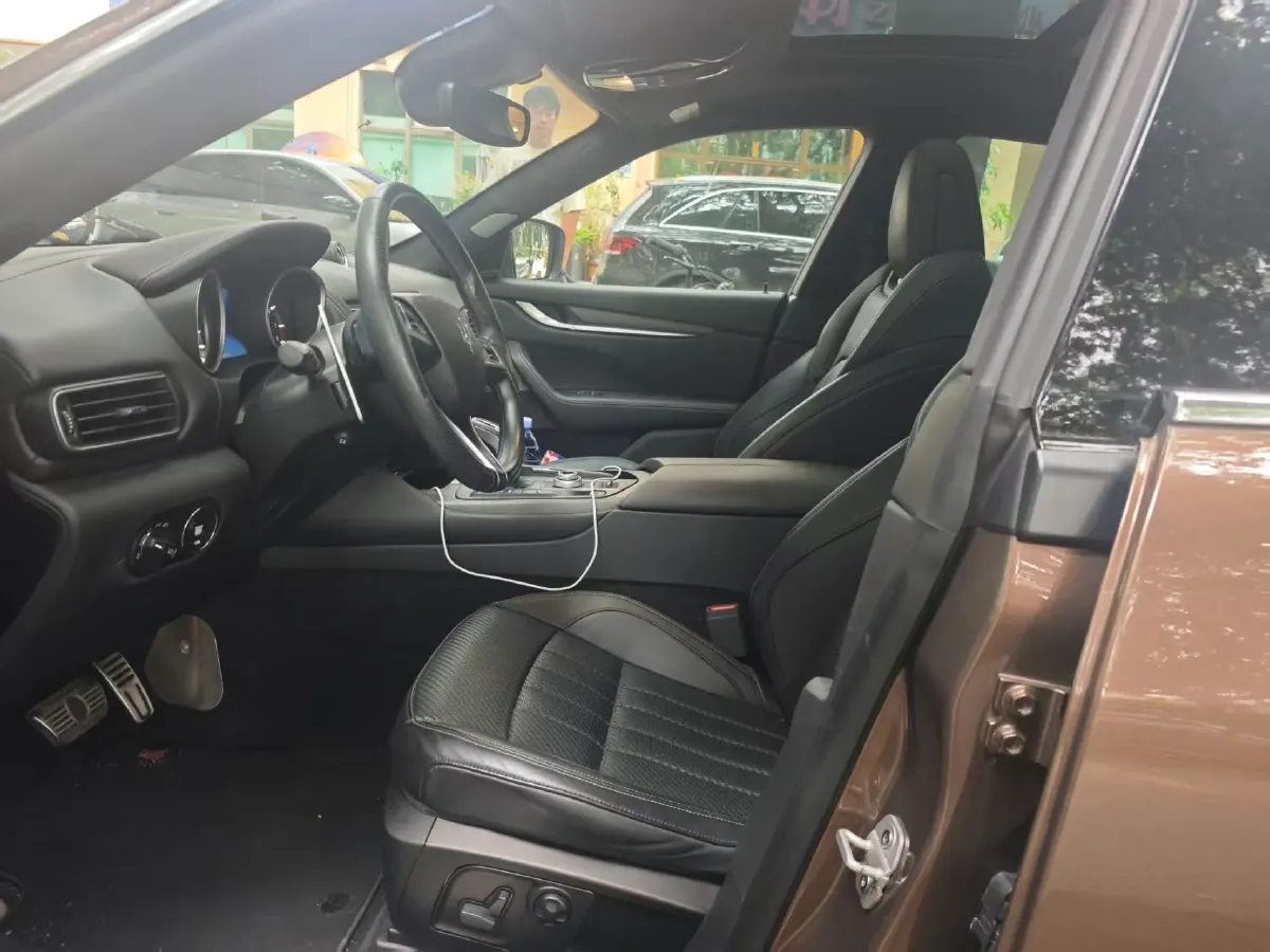 2020 Maserati Levante 3.0T 350HP V6 8AT,autocango,china used car exporter,china ev exporter,chinese used car exporter,chinese used ev exporter