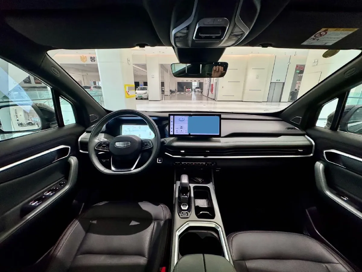 2024 Geely Okavango L 2.0T 218HP L4 7DCT,autocango,china used car exporter,china ev exporter,chinese used car exporter,chinese used ev exporter