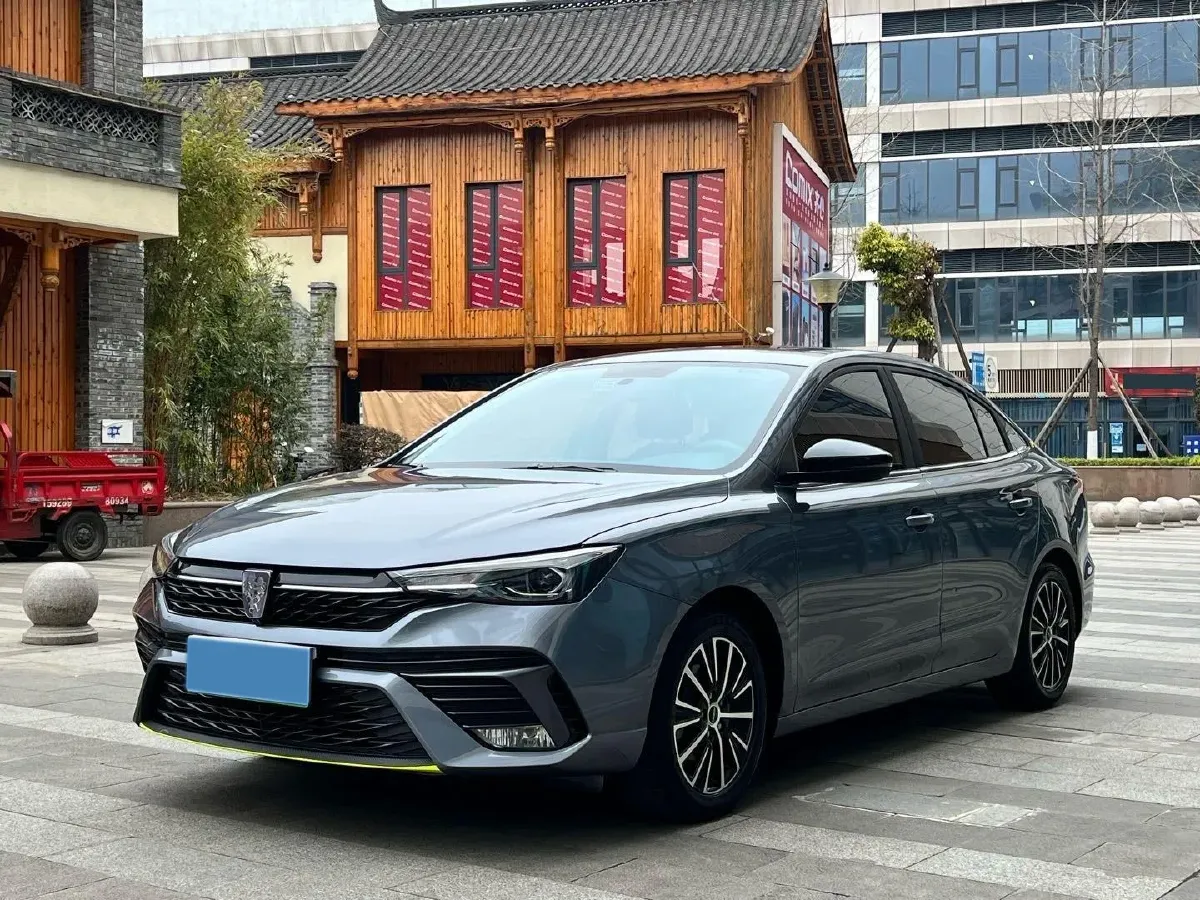2021 Roewe i5 1.5L 120HP L4 5MT,autocango,china used car exporter,china ev exporter,chinese used car exporter,chinese used ev exporter