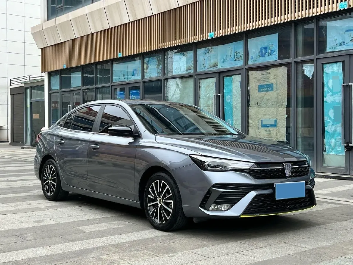 2021 Roewe i5 1.5L 120HP L4 5MT,autocango,china used car exporter,china ev exporter,chinese used car exporter,chinese used ev exporter