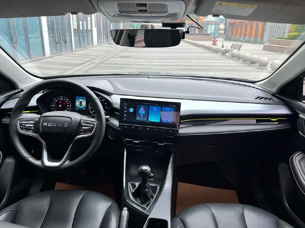 2021 Roewe i5 1.5L 120HP L4 5MT,autocango,china used car exporter,china ev exporter,chinese used car exporter,chinese used ev exporter