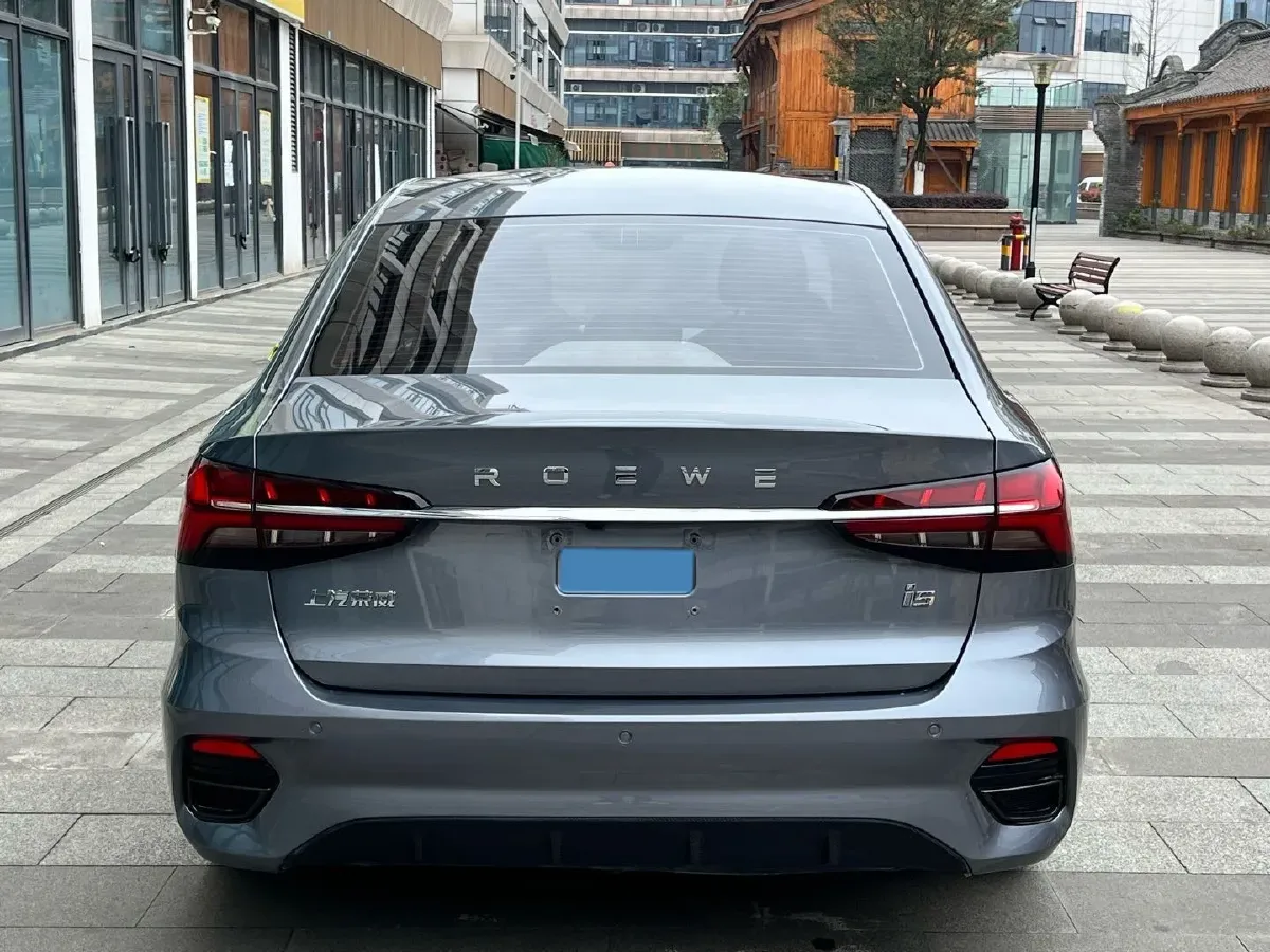 2021 Roewe i5 1.5L 120HP L4 5MT,autocango,china used car exporter,china ev exporter,chinese used car exporter,chinese used ev exporter