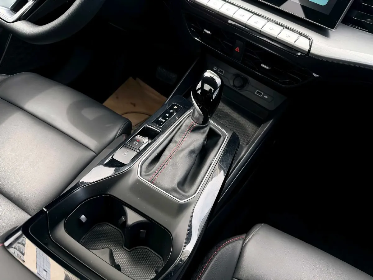 2023 MG 5 1.5L 129HP L4 CVT,autocango,china used car exporter,china ev exporter,chinese used car exporter,chinese used ev exporter