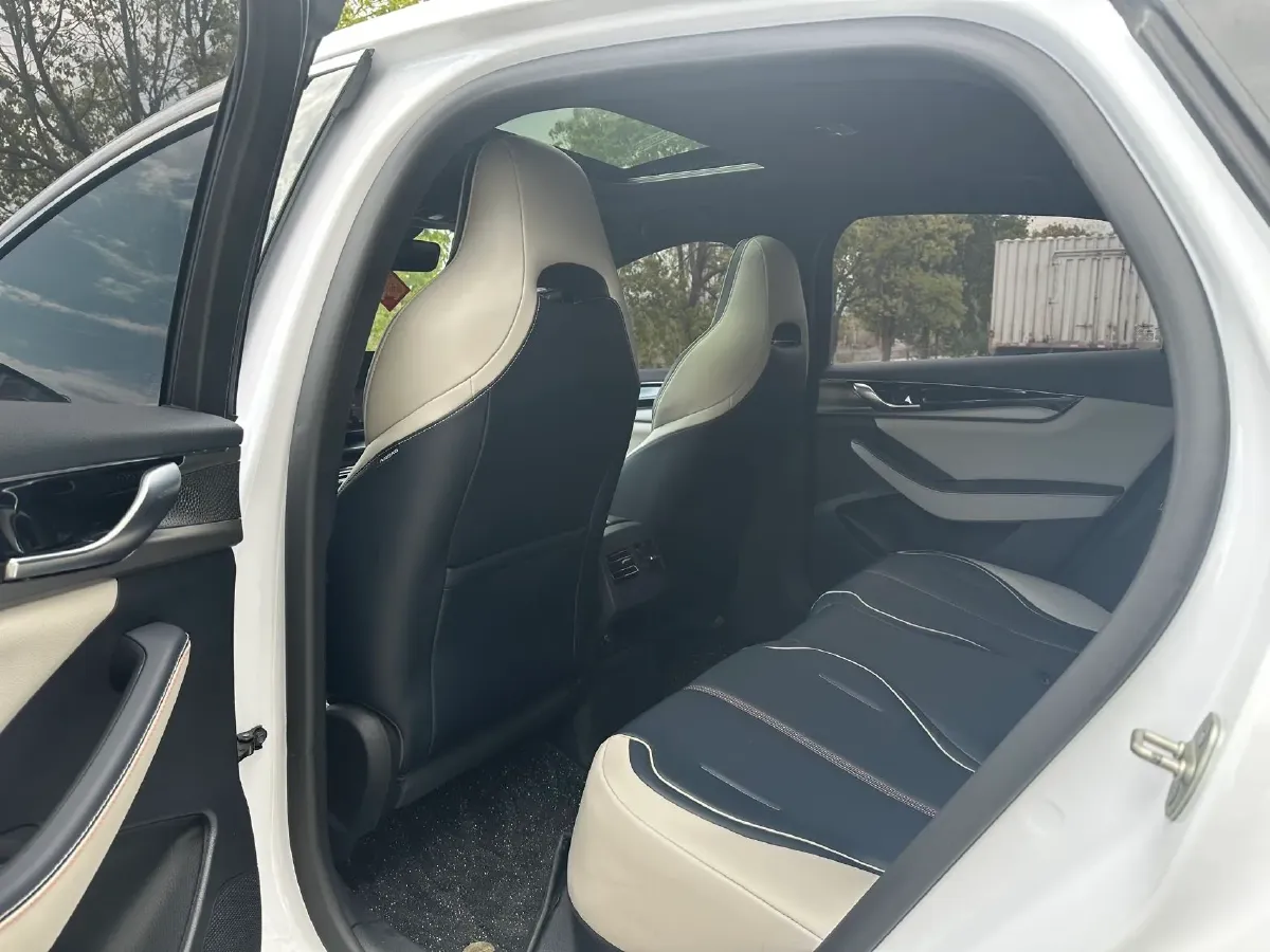 2021 MAXUS G50 1.5T 169HP L4 7DCT,autocango,china used car exporter,china ev exporter,chinese used car exporter,chinese used ev exporter