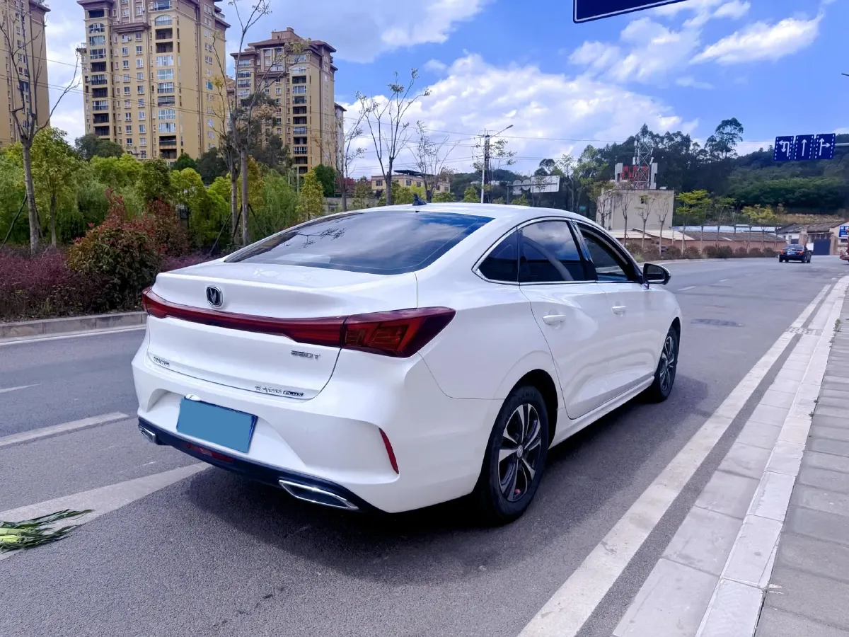 2023 ChangAn Eado 1.4T 160HP L4 7DCT,autocango,china used car exporter,china ev exporter,chinese used car exporter,chinese used ev exporter