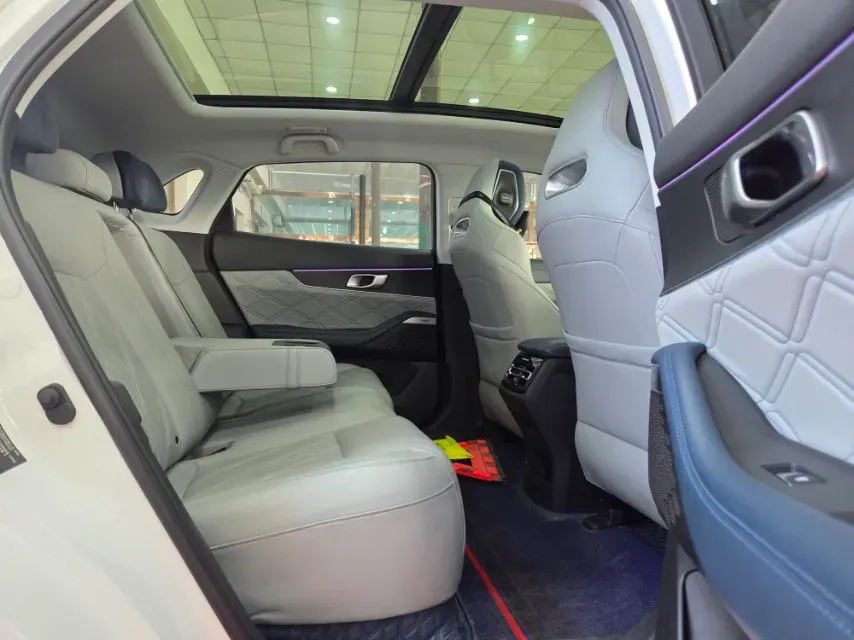 2023 ChangAn UNI-K iDD 1.5T 170HP L4 6TCT PHEV 28.39KWH,autocango,china used car exporter,china ev exporter,chinese used car exporter,chinese used ev exporter