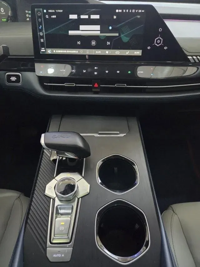 2023 ChangAn UNI-K iDD 1.5T 170HP L4 6TCT PHEV 28.39KWH,autocango,china used car exporter,china ev exporter,chinese used car exporter,chinese used ev exporter