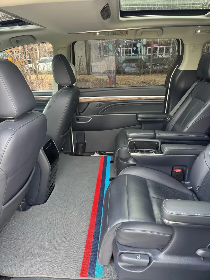 2021 GAC Trumpchi M8 2.0T 252HP L4 8AT,autocango,china used car exporter,china ev exporter,chinese used car exporter,chinese used ev exporter