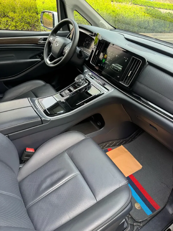 2021 GAC Trumpchi M8 2.0T 252HP L4 8AT,autocango,china used car exporter,china ev exporter,chinese used car exporter,chinese used ev exporter