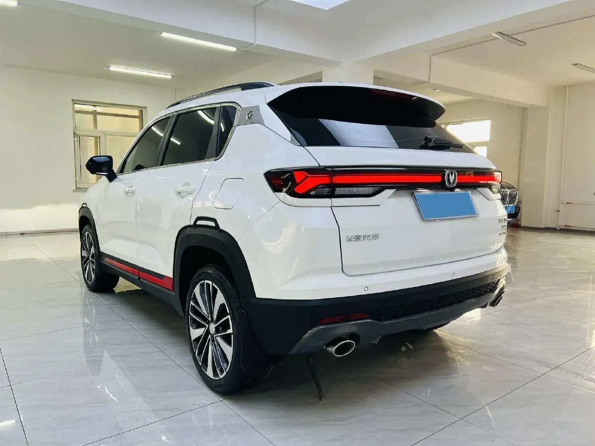 2021 ChangAn CS35 Plus 1.4T 160HP L4 7DCT,autocango,china used car exporter,china ev exporter,chinese used car exporter,chinese used ev exporter