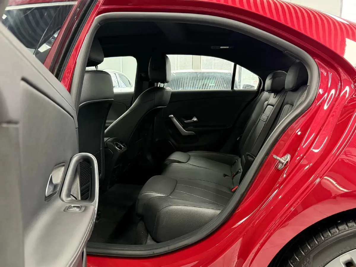 2022 Mercedes-Benz A Class 1.3T 136HP L4 7DCT,autocango,china used car exporter,china ev exporter,chinese used car exporter,chinese used ev exporter