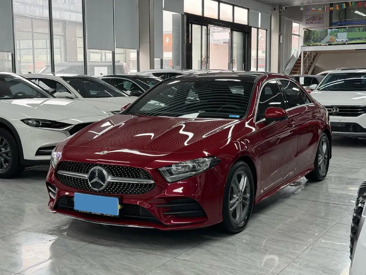 2022 Mercedes-Benz A Class 1.3T 136HP L4 7DCT,autocango,china used car exporter,china ev exporter,chinese used car exporter,chinese used ev exporter