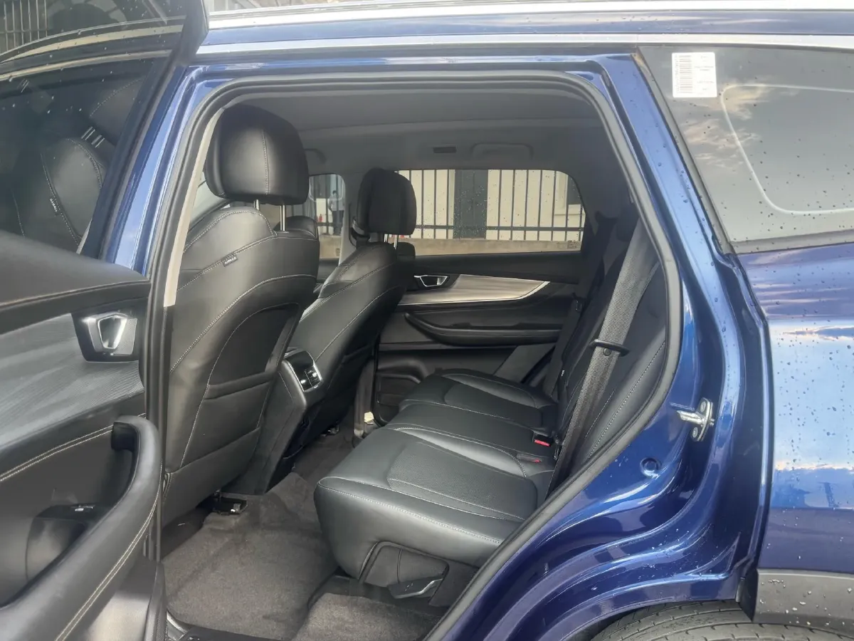 2021 Chery Tiggo 8 Plus 1.6T 197HP L4 7DCT,autocango,china used car exporter,china ev exporter,chinese used car exporter,chinese used ev exporter