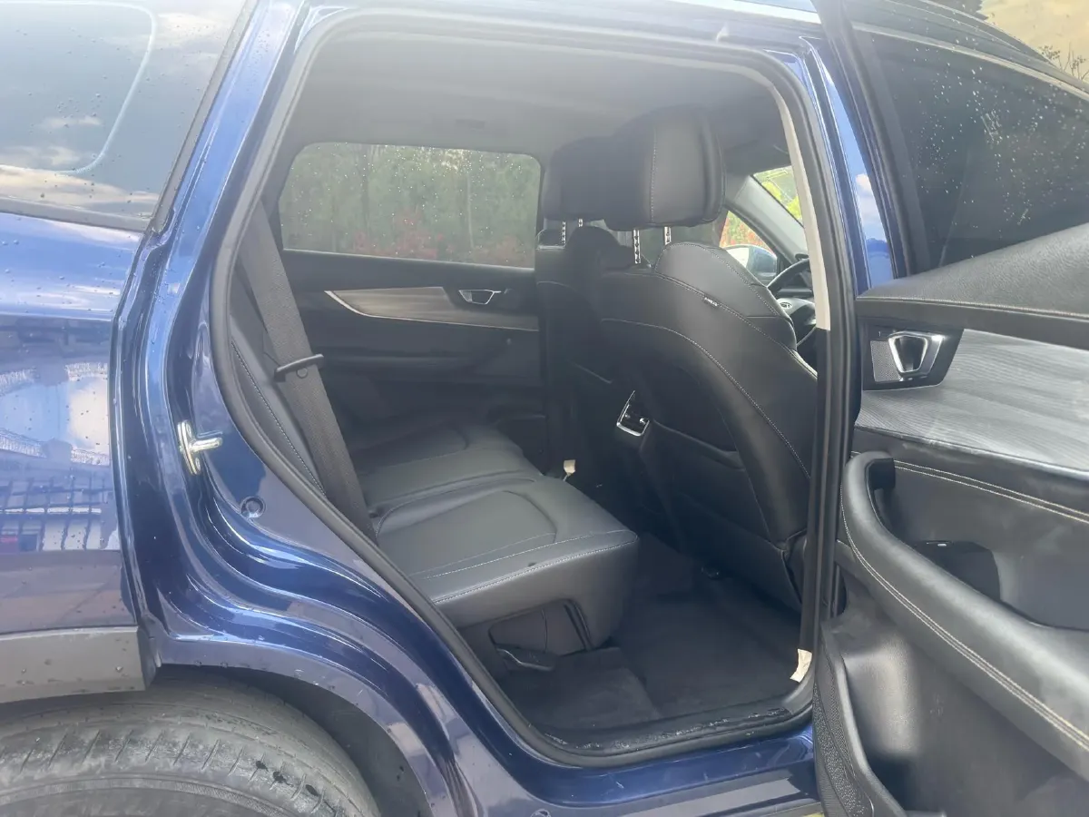 2021 Chery Tiggo 8 Plus 1.6T 197HP L4 7DCT,autocango,china used car exporter,china ev exporter,chinese used car exporter,chinese used ev exporter