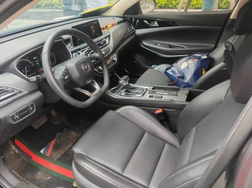 2021 ChangAn Raeton CC 1.5T 180HP L4 7DCT,autocango,china used car exporter,china ev exporter,chinese used car exporter,chinese used ev exporter