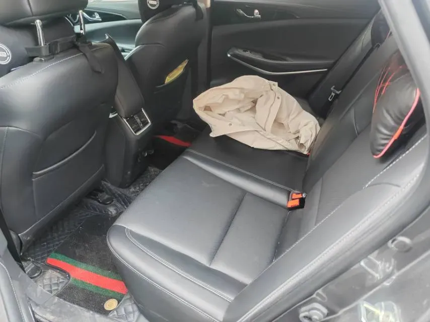 2021 ChangAn Raeton CC 1.5T 180HP L4 7DCT,autocango,china used car exporter,china ev exporter,chinese used car exporter,chinese used ev exporter