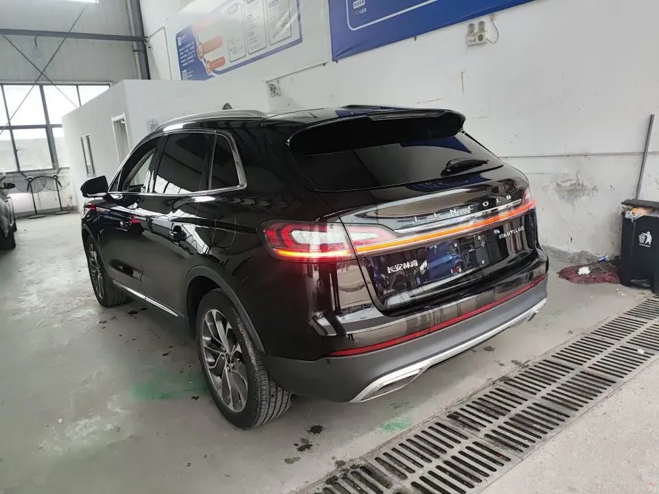 2021 Lincoln Nautilus 2.0T 245HP L4 8AT,autocango,china used car exporter,china ev exporter,chinese used car exporter,chinese used ev exporter