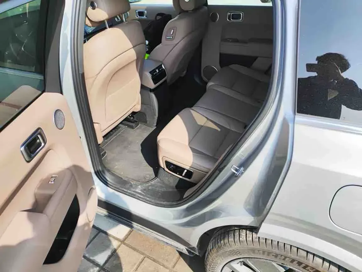 2025 Li L7 Range Extended 154HP REEV,autocango,china used car exporter,china ev exporter,chinese used car exporter,chinese used ev exporter