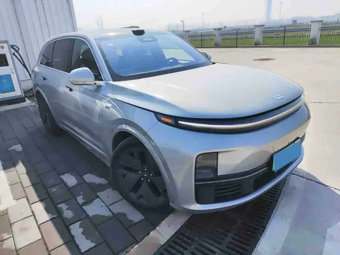 2025 Li L7 Range Extended 154HP REEV,autocango,china used car exporter,china ev exporter,chinese used car exporter,chinese used ev exporter