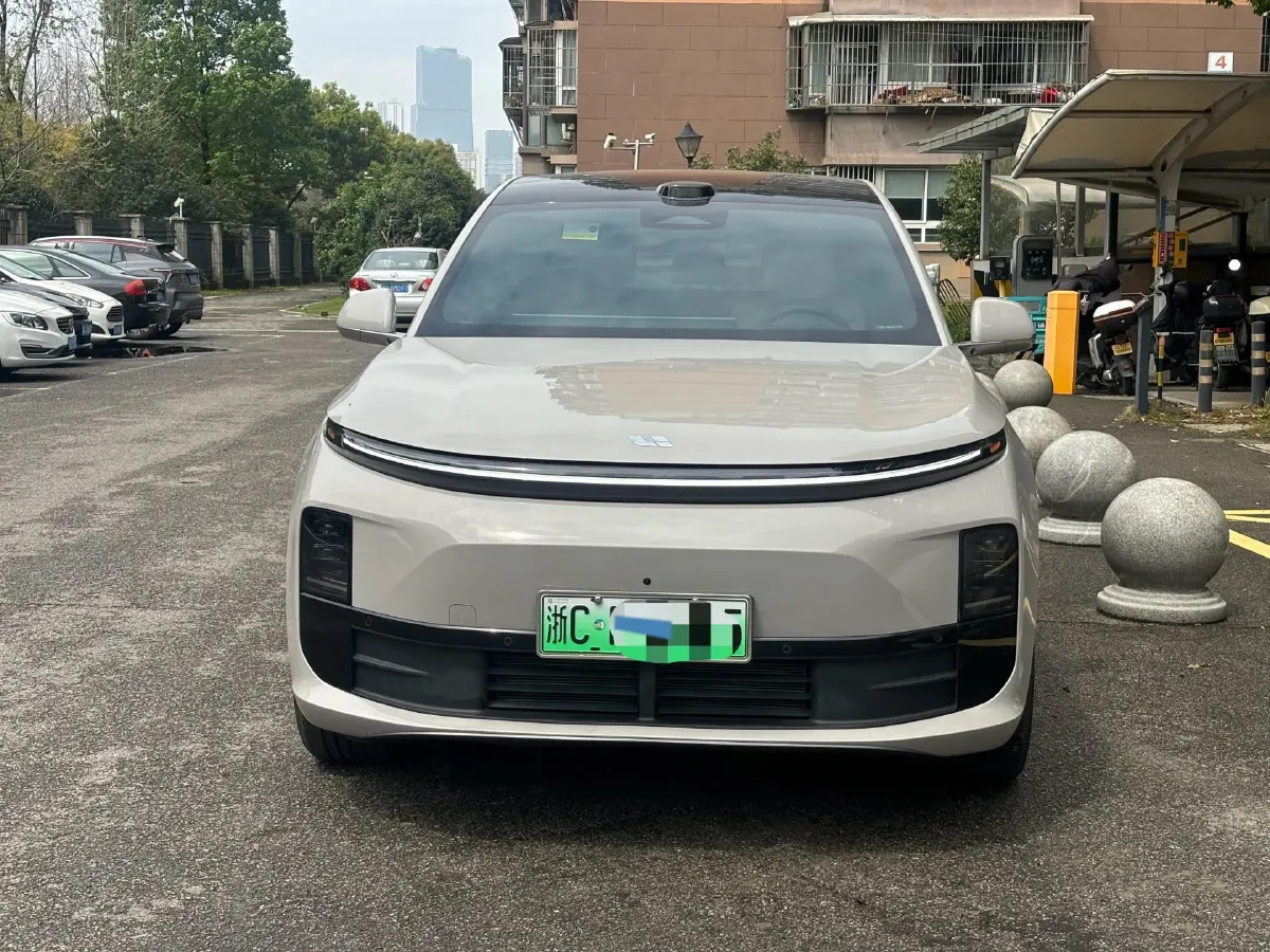 2025 Li L6 Range Extended 154HP L4 REEV,autocango,china used car exporter,china ev exporter,chinese used car exporter,chinese used ev exporter