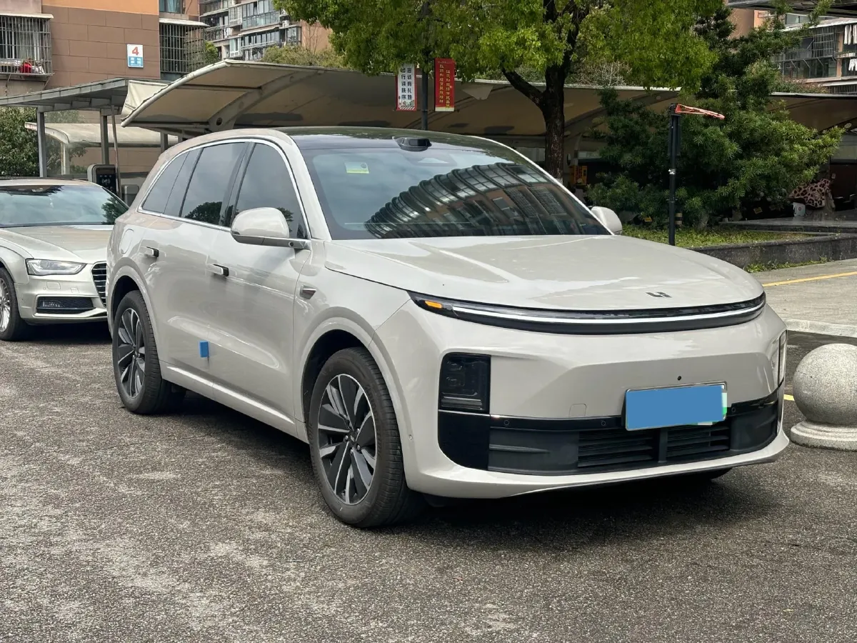 2025 Li L6 Range Extended 154HP L4 REEV,autocango,china used car exporter,china ev exporter,chinese used car exporter,chinese used ev exporter
