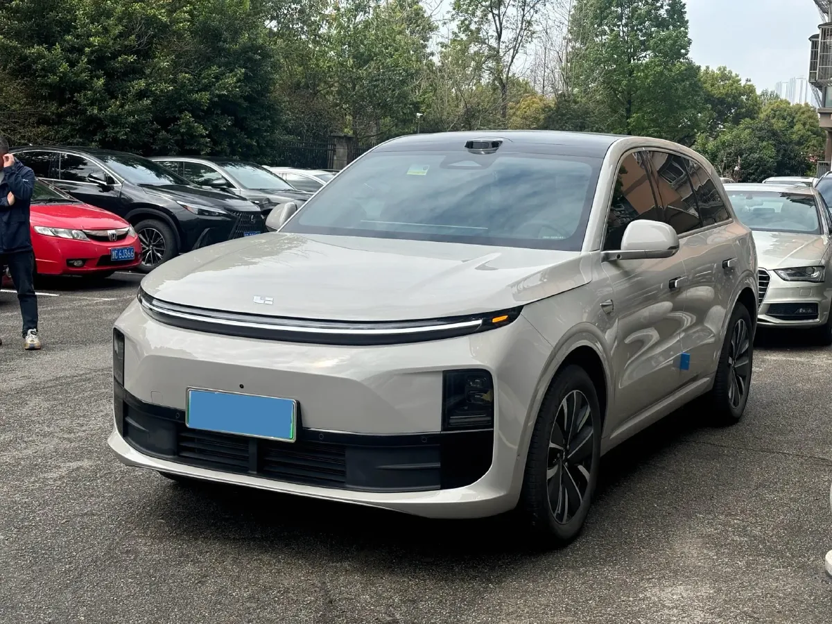 2025 Li L6 Range Extended 154HP L4 REEV,autocango,china used car exporter,china ev exporter,chinese used car exporter,chinese used ev exporter