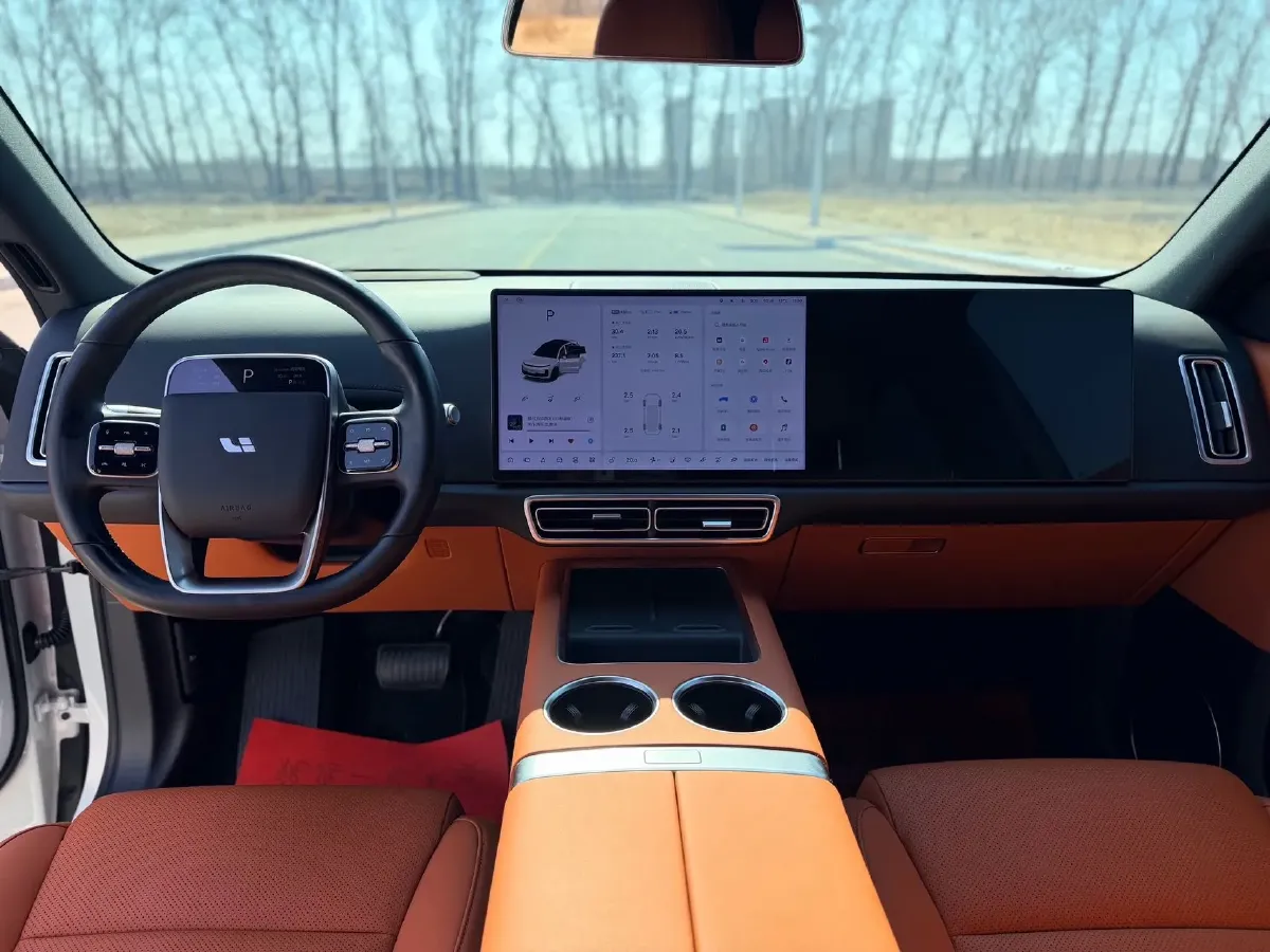 2024 Li L6 Range Extended 154HP L4 REEV 36.8KWH,autocango,china used car exporter,china ev exporter,chinese used car exporter,chinese used ev exporter