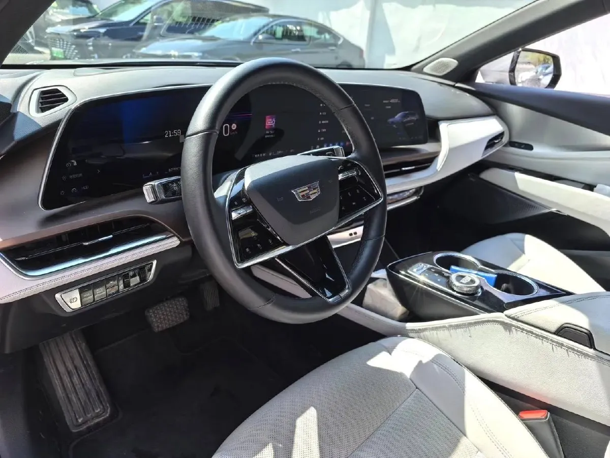 2023 Cadillac GT4 1.5T 211HP L4 9AT,autocango,china used car exporter,china ev exporter,chinese used car exporter,chinese used ev exporter