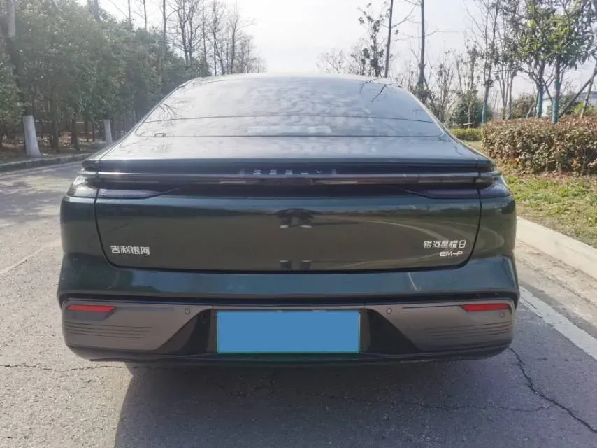 2025 Geely Galaxy Starshine 8 1.5T 163HP L4 3DHT PHEV 27.69KWH,autocango,china used car exporter,china ev exporter,chinese used car exporter,chinese used ev exporter