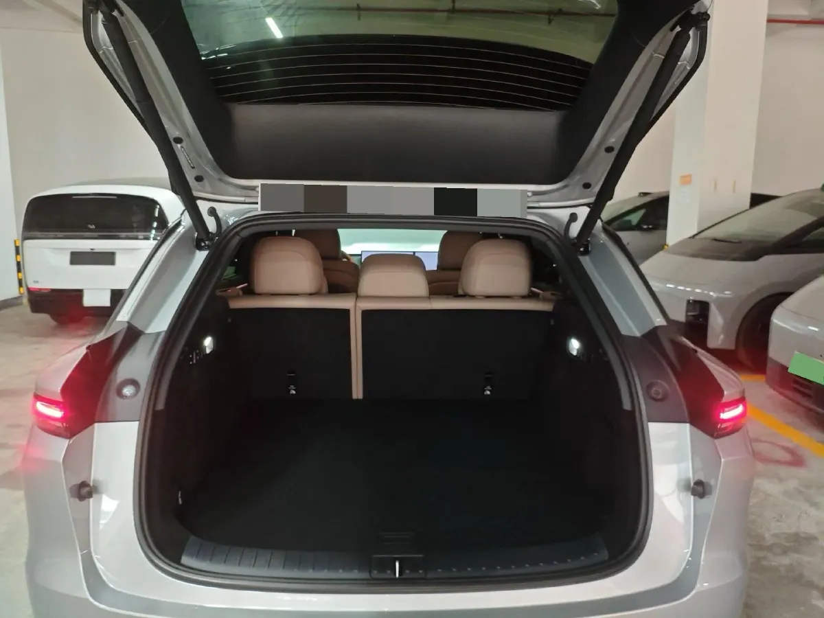 2025 Li i6 BEV,autocango,china used car exporter,china ev exporter,chinese used car exporter,chinese used ev exporter