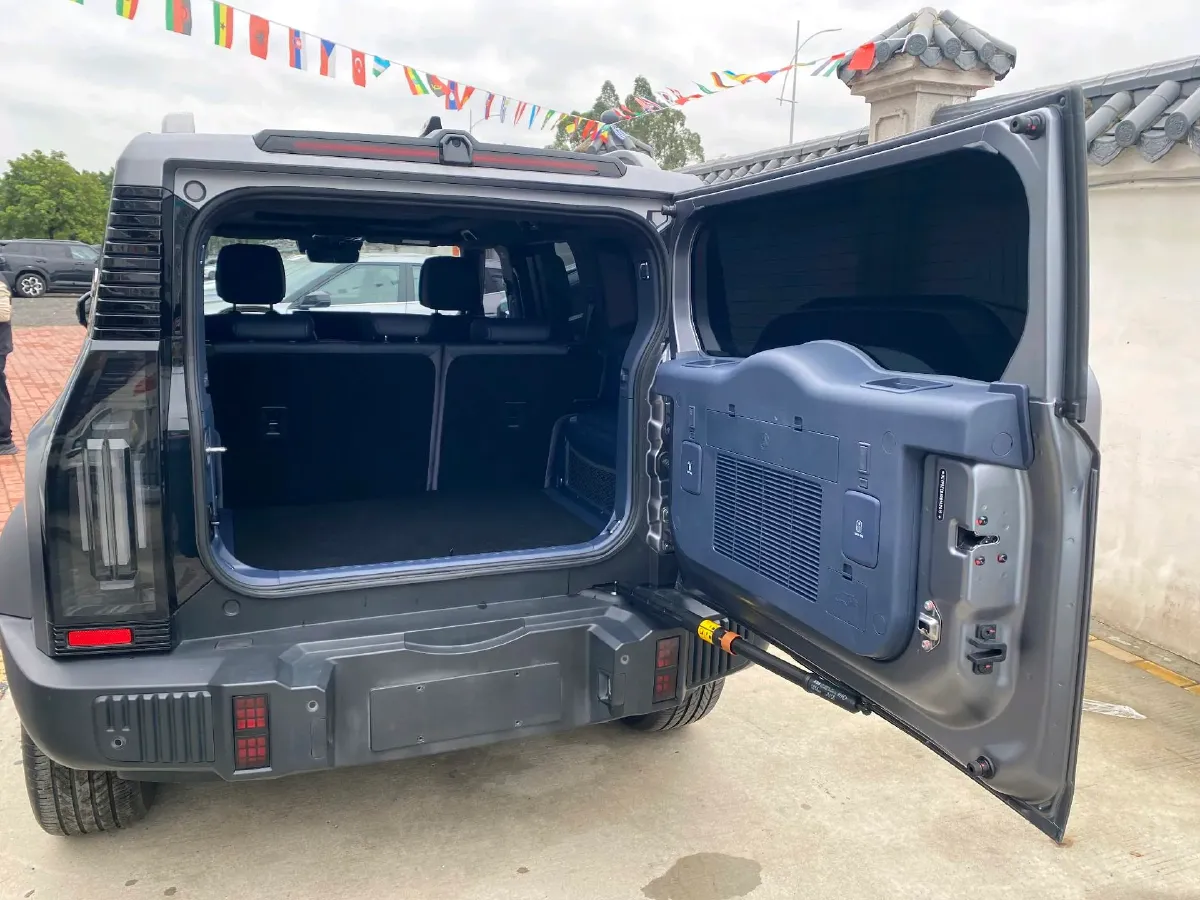 2024 Jetour ShanHai TravellerC-DM 1.5T 156HP L4 3DHT PHEV 43.24KWH,autocango,china used car exporter,china ev exporter,chinese used car exporter,chinese used ev exporter