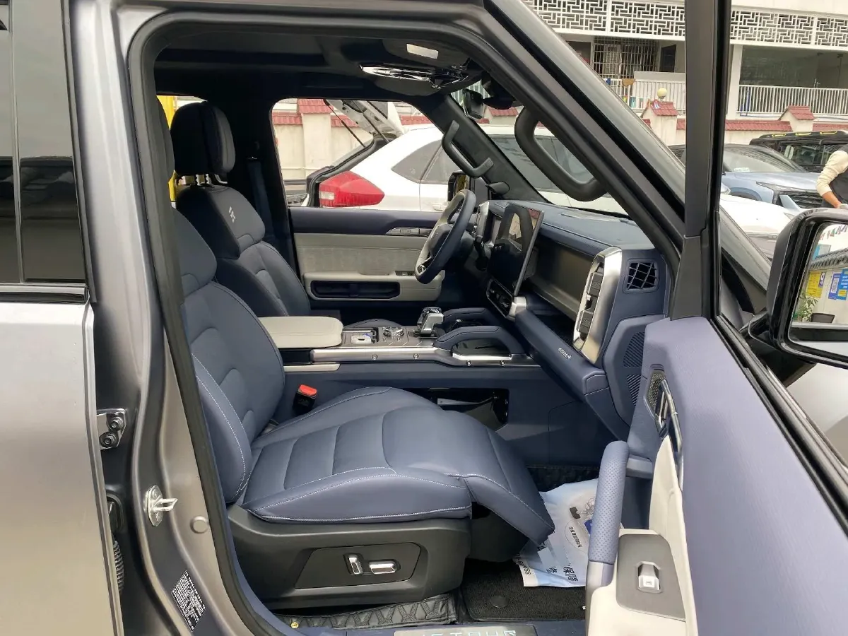 2024 Jetour ShanHai TravellerC-DM 1.5T 156HP L4 3DHT PHEV 43.24KWH,autocango,china used car exporter,china ev exporter,chinese used car exporter,chinese used ev exporter