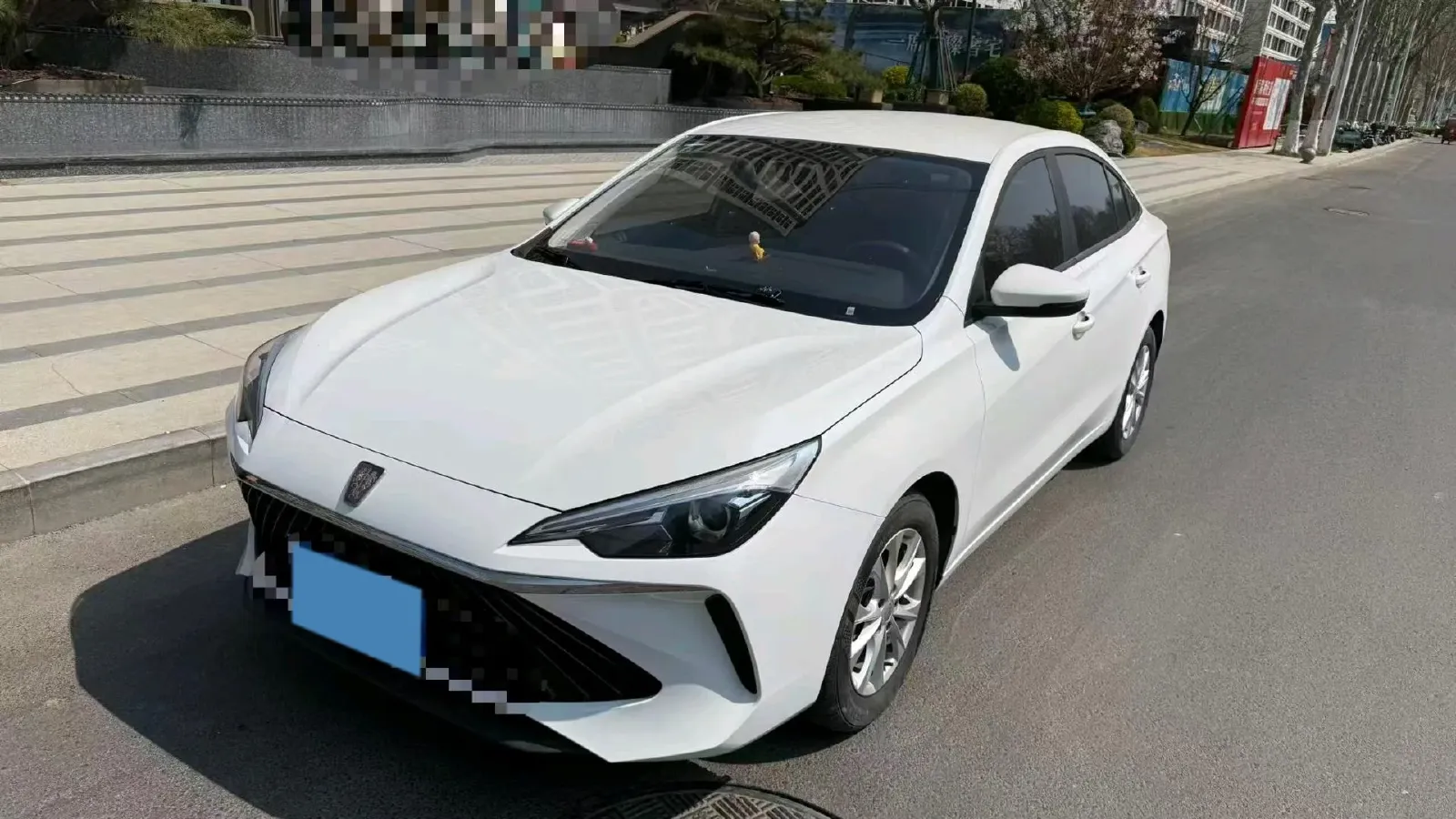 2023 Roewe i5 1.5L 129HP L4 5MT,autocango,china used car exporter,china ev exporter,chinese used car exporter,chinese used ev exporter