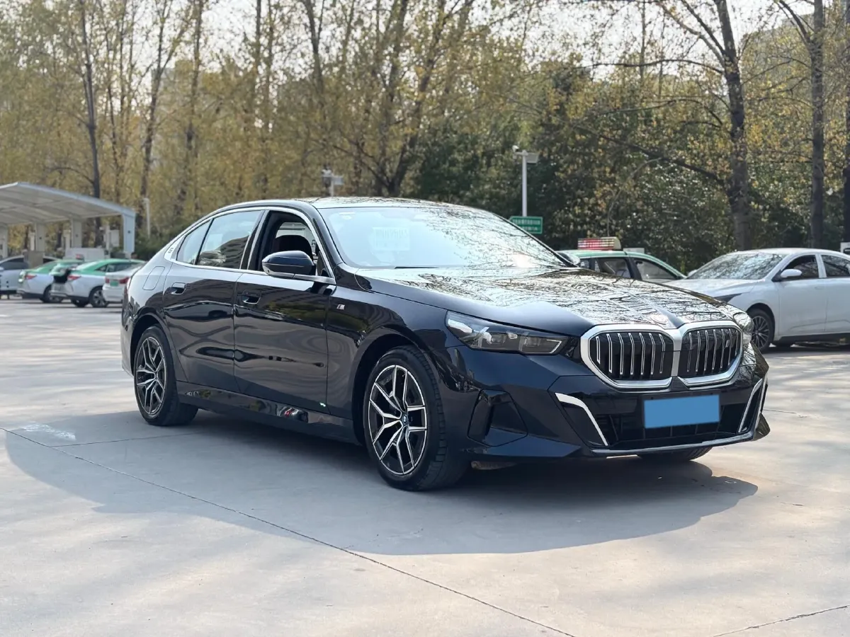 2025 BMW i5 BEV 96.96KWH,autocango,china used car exporter,china ev exporter,chinese used car exporter,chinese used ev exporter