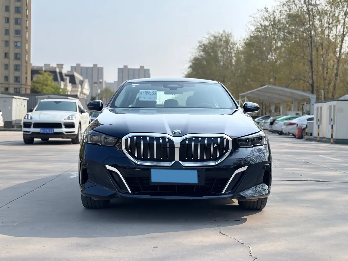 2025 BMW i5 BEV 96.96KWH,autocango,china used car exporter,china ev exporter,chinese used car exporter,chinese used ev exporter