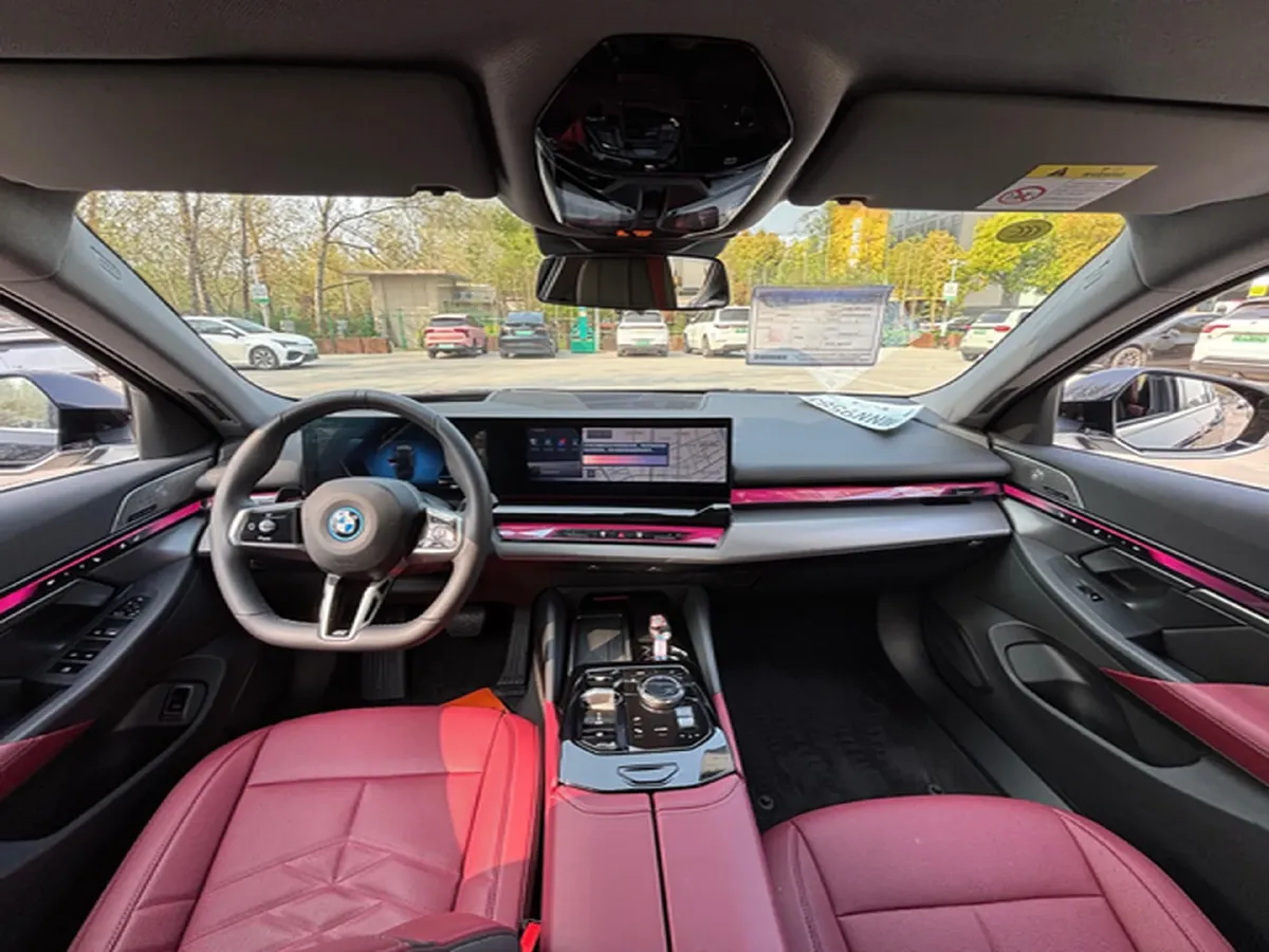 2025 BMW i5 BEV 96.96KWH,autocango,china used car exporter,china ev exporter,chinese used car exporter,chinese used ev exporter