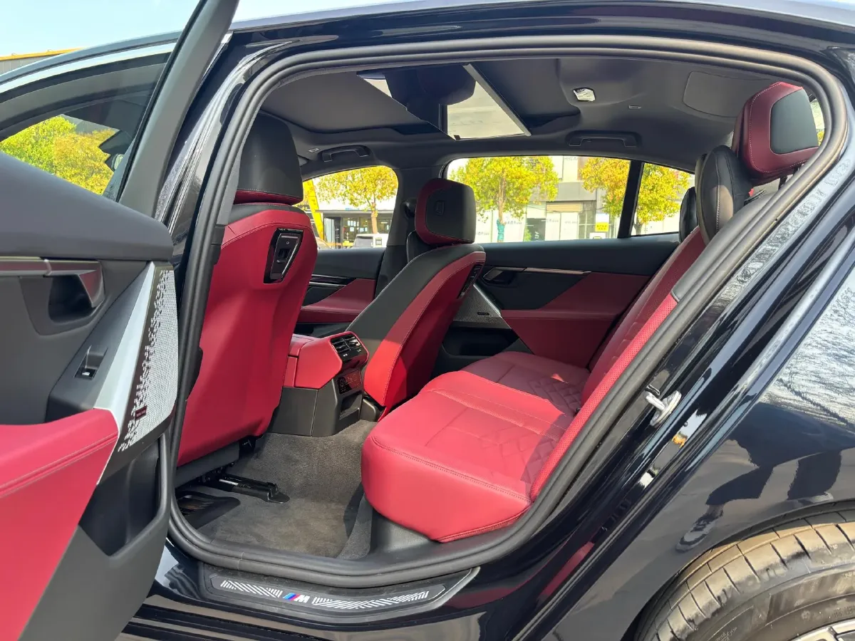 2025 BMW i5 BEV 96.96KWH,autocango,china used car exporter,china ev exporter,chinese used car exporter,chinese used ev exporter