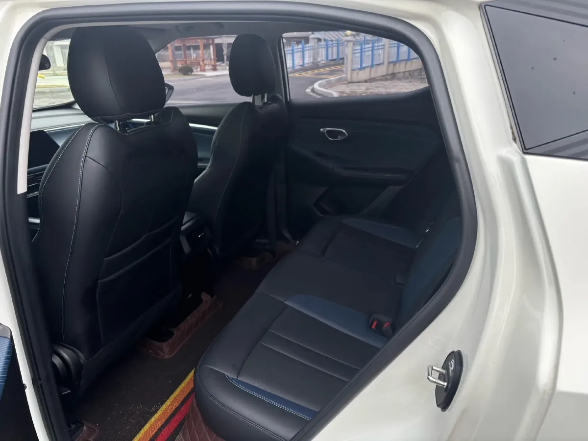 2023 GAC Trumpchi GS3 1.5T 177HP L4 7DCT,autocango,china used car exporter,china ev exporter,chinese used car exporter,chinese used ev exporter