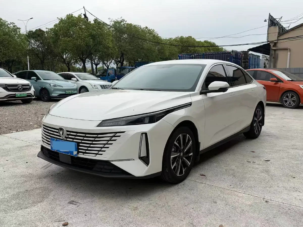2024 ChangAn Eado 1.5T 170HP L4 7DCT,autocango,china used car exporter,china ev exporter,chinese used car exporter,chinese used ev exporter
