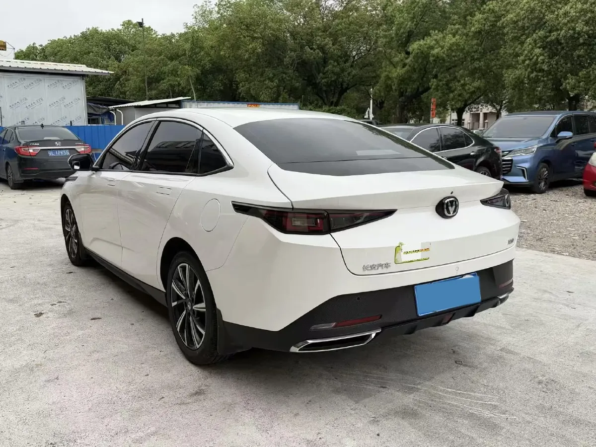 2024 ChangAn Eado 1.5T 170HP L4 7DCT,autocango,china used car exporter,china ev exporter,chinese used car exporter,chinese used ev exporter