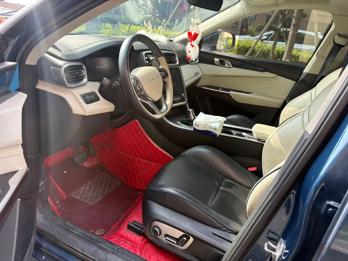 2017 Zotye SR9 2.0T 190HP L4 6DCT,autocango,china used car exporter,china ev exporter,chinese used car exporter,chinese used ev exporter